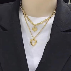"Élan du Cœur – Collier Ailes d’Ange & Cœurs Entrelacés"