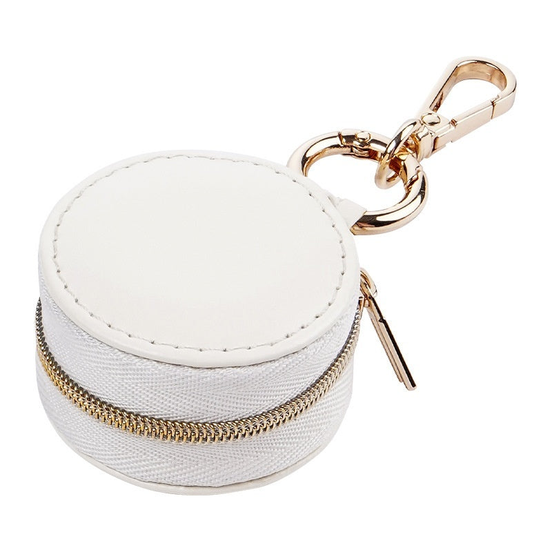 "Trésor de Poche – Mini Boîte à Bijoux pour Élégance Nomade"