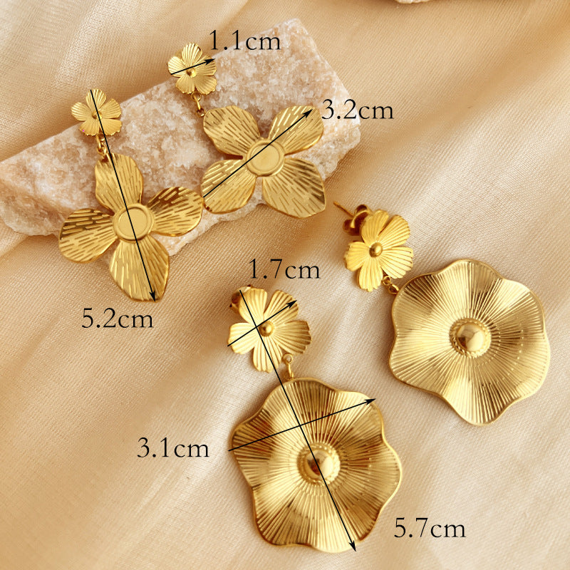 "Trace Florale – Lignes de Grâce et d'Acier"
