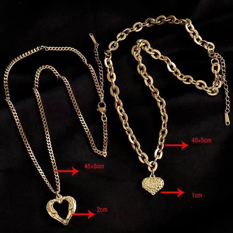 "Élan du Cœur – Collier Ailes d’Ange & Cœurs Entrelacés"